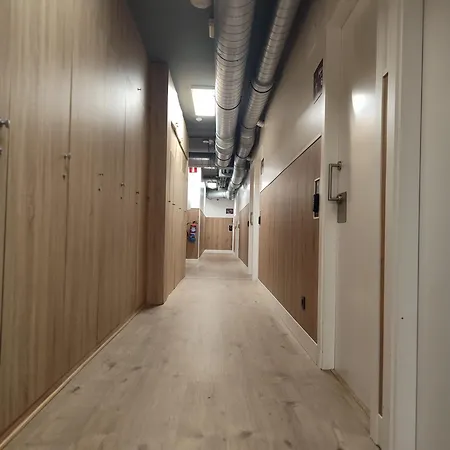 Metropolitan By Bossh Hostal