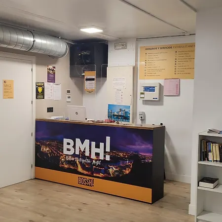 Metropolitan By Bossh Hostal
