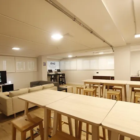 Metropolitan By Bossh! Auberge de jeunesse *