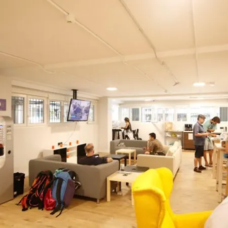 Metropolitan By Bossh! Hostel *