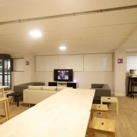 Vandrerhjem Metropolitan By Bossh!